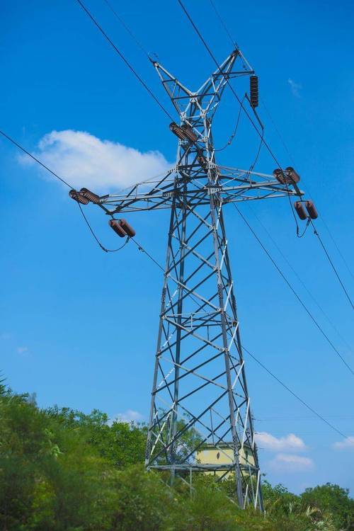 选择电力塔供应厂商需要关注哪些核心信息